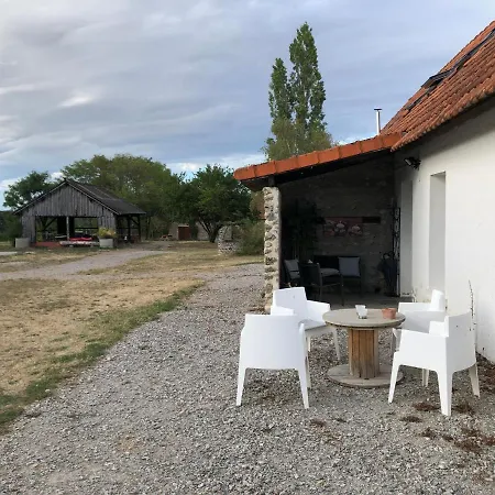 Domaine Vitae בית אירוח